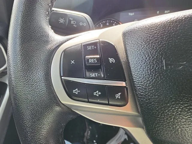 2023 Ford Explorer XLT photo 23
