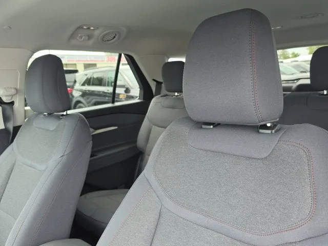 2026 Ford Explorer Active photo 20