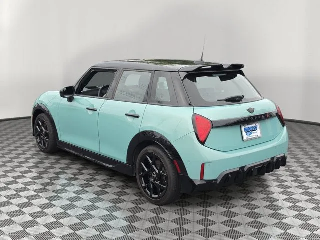 2026 MINI Cooper S Hardtop photo 4
