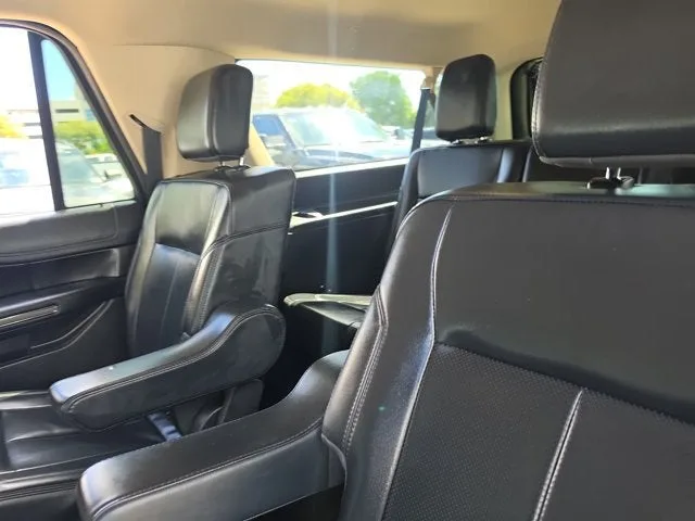 2023 Ford Expedition Max XLT photo 12