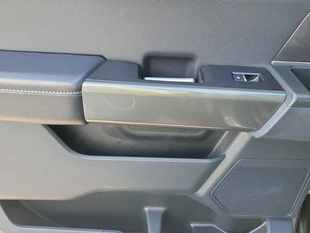 2023 Ford F-150 XLT photo 11