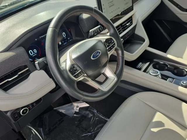 2025 Ford Explorer Active photo 21