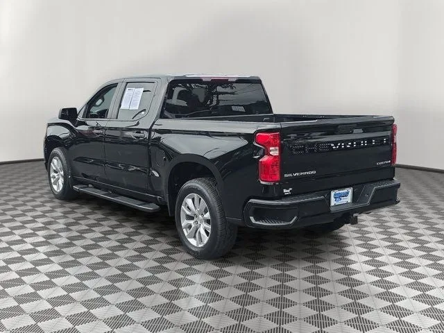2023 Chevrolet Silverado 1500 Custom photo 4