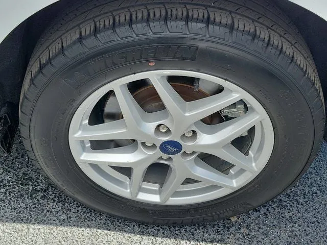 2022 Ford Edge SEL photo 9