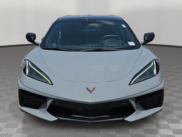 2025 Chevrolet Corvette Stingray 2LT photo 2