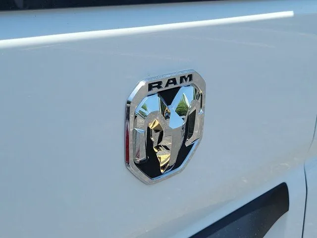2025 RAM ProMaster 2500 Base LR photo 8