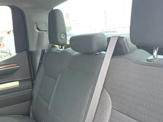 2024 Chevrolet Silverado 1500 LT photo 12