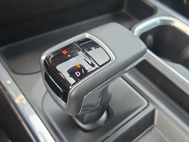 2024 Chevrolet Silverado 1500 LT photo 25