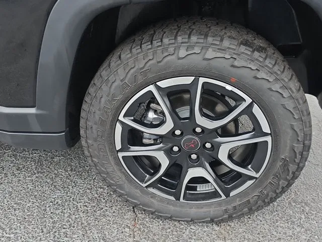 2025 Jeep Compass Trailhawk photo 11