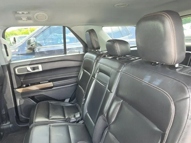 2022 Ford Explorer XLT photo 14