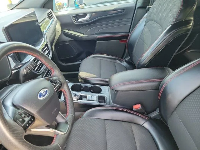 2024 Ford Escape ST-Line photo 14