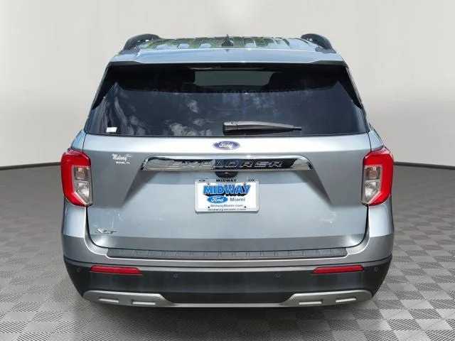 2023 Ford Explorer XLT photo 5