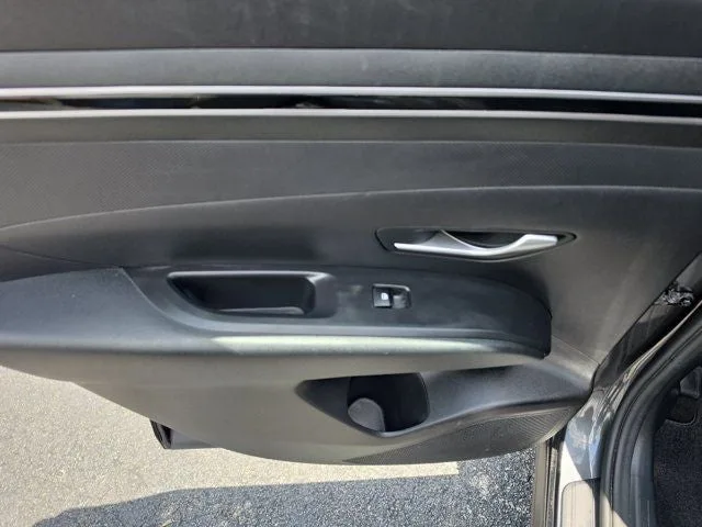 2023 Hyundai Tucson SE photo 13