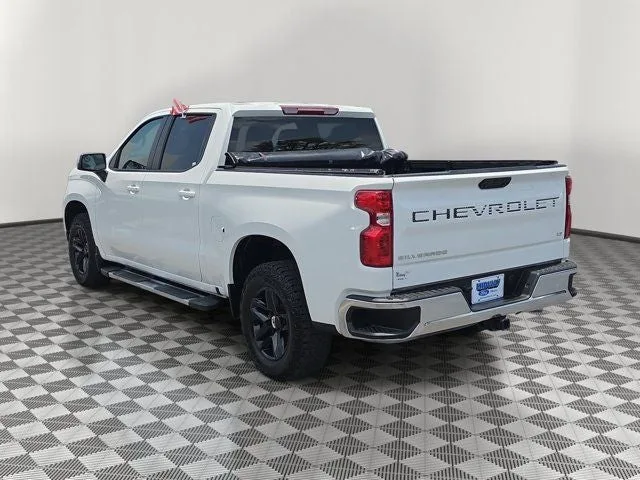 2024 Chevrolet Silverado 1500 LT photo 4