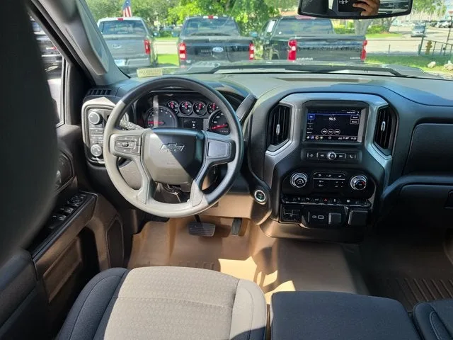 2025 Chevrolet Silverado 2500HD Custom photo 17