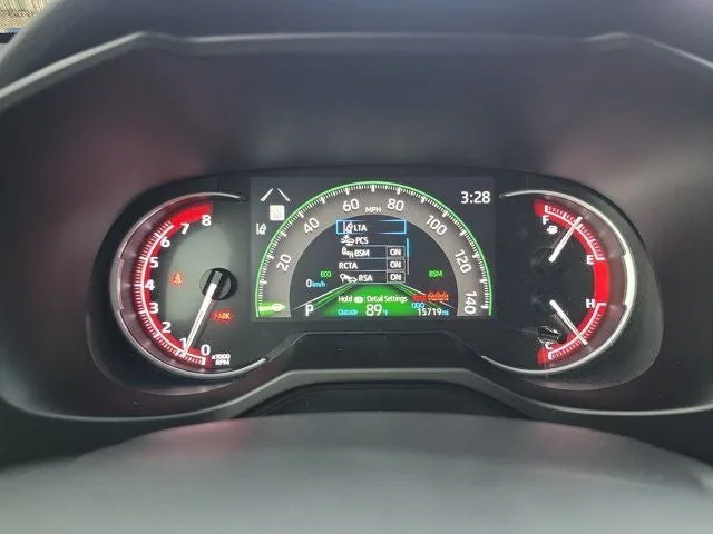 2025 Toyota RAV4 XLE photo 22