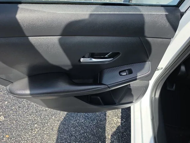 2023 Nissan Sentra SV photo 12