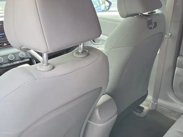 2021 Hyundai Elantra SE photo 14