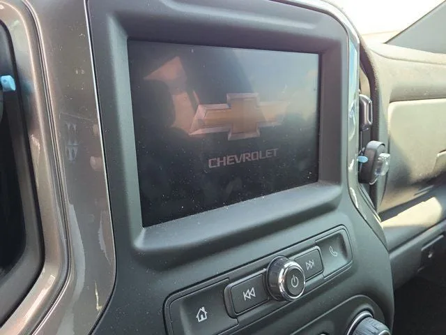 2024 Chevrolet Silverado 1500 Custom photo 19