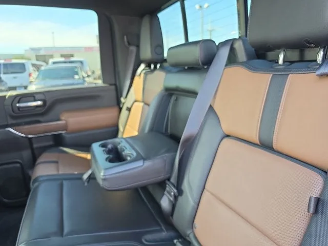 2021 Chevrolet Silverado 2500HD High Country photo 17