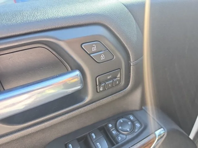 2021 Chevrolet Silverado 2500HD High Country photo 24