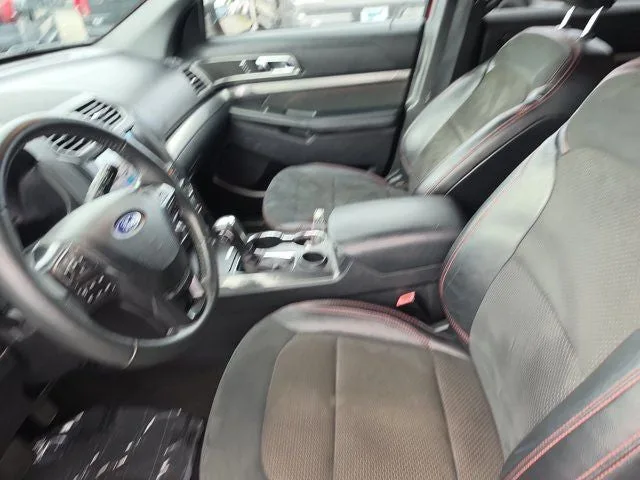 2019 Ford Explorer XLT Sport Appearance Pgk photo 23