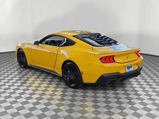 2024 Ford Mustang GT Premium photo 4