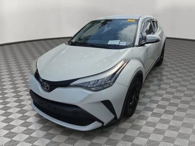 2020 Toyota C-HR LE photo 2
