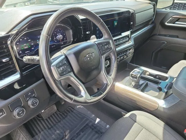 2023 Chevrolet Silverado 1500 RST photo 18