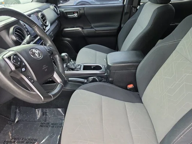 2021 Toyota Tacoma TRD Sport V6 photo 18