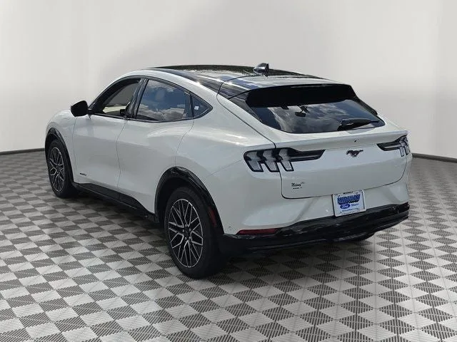 2024 Ford Mustang Mach-E Premium photo 4
