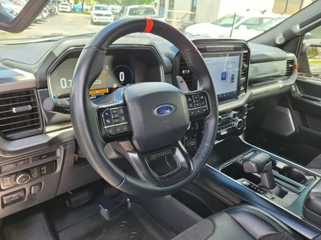 2023 Ford F-150 Raptor photo 17