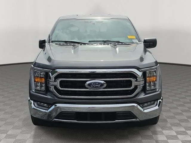 2023 Ford F-150 XLT photo 2