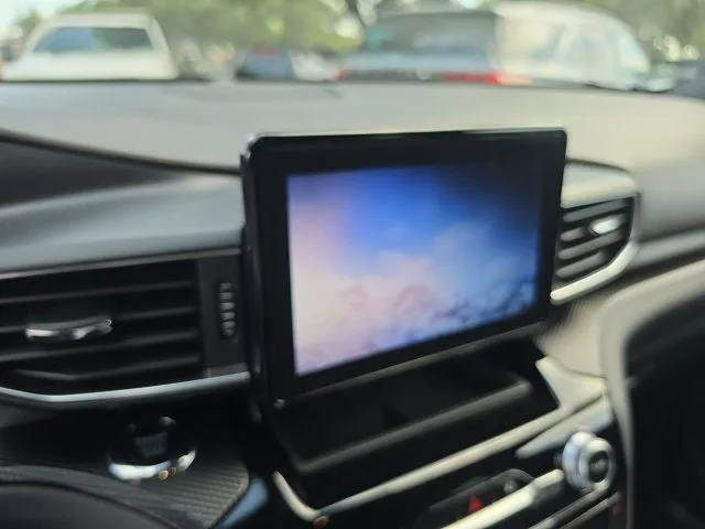 2023 Ford Explorer ST-Line photo 26