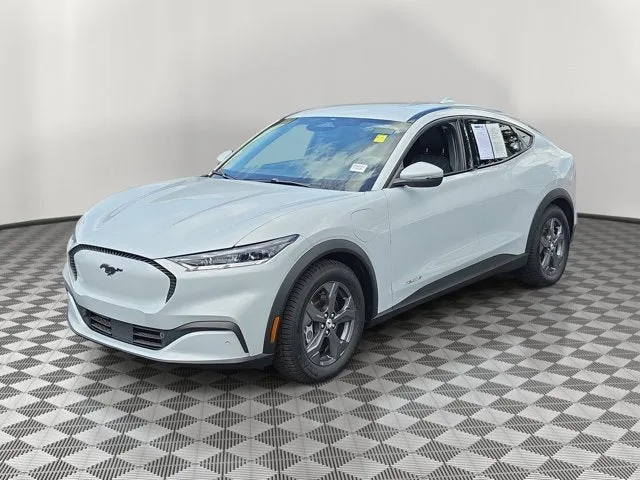 2021 Ford Mustang Mach-E Select photo 3