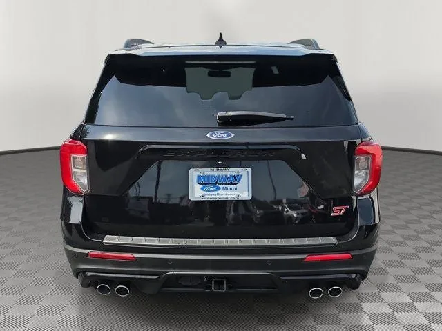 2023 Ford Explorer ST photo 5