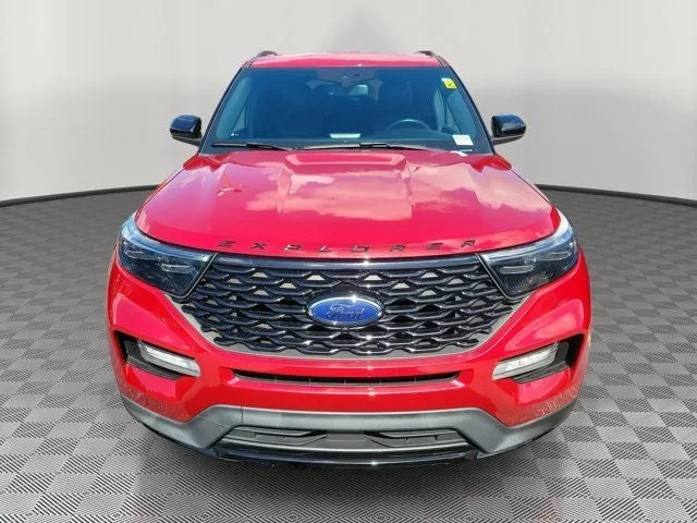 2023 Ford Explorer ST-Line photo 2