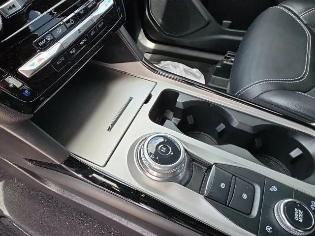 2023 Ford Explorer ST photo 22
