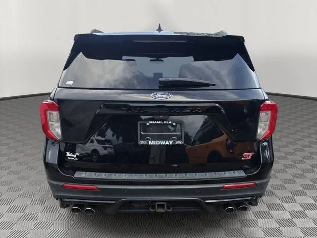 2023 Ford Explorer ST photo 5