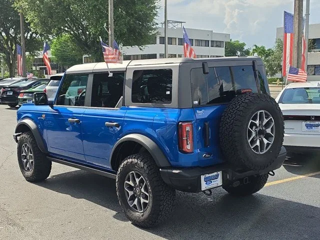 2024 Ford Bronco Badlands photo 4