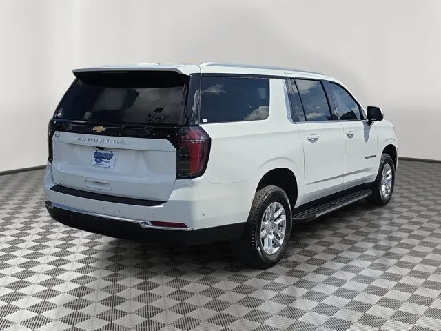 2025 Chevrolet Suburban LS photo 6