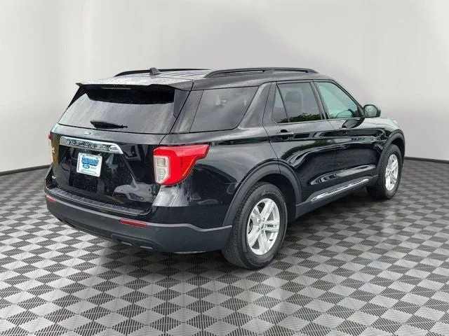 2023 Ford Explorer XLT photo 6