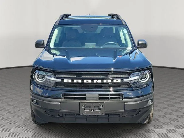 2024 Ford Bronco Sport Outer Banks photo 2