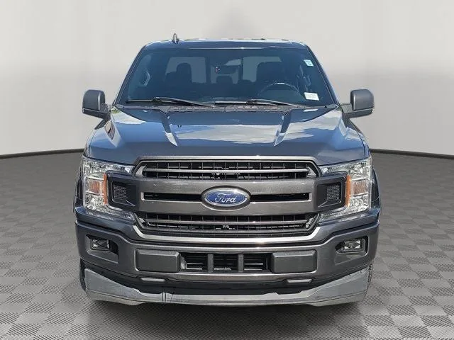 2018 Ford F-150 XLT SPORT photo 2