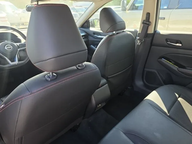 2025 Nissan Altima 2.5 SR photo 14
