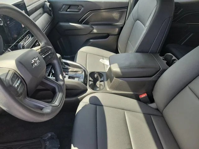 2024 Chevrolet Colorado Trail Boss photo 17