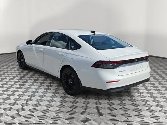 2025 Honda Accord SE photo 4