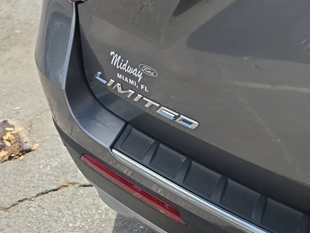2023 Ford Explorer Limited photo 7