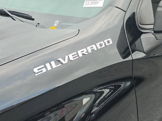 2023 Chevrolet Silverado 1500 Custom photo 11