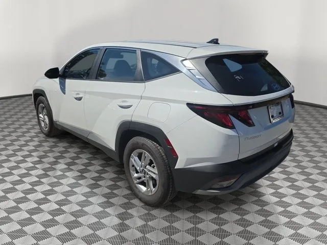 2026 Hyundai Tucson SE photo 4